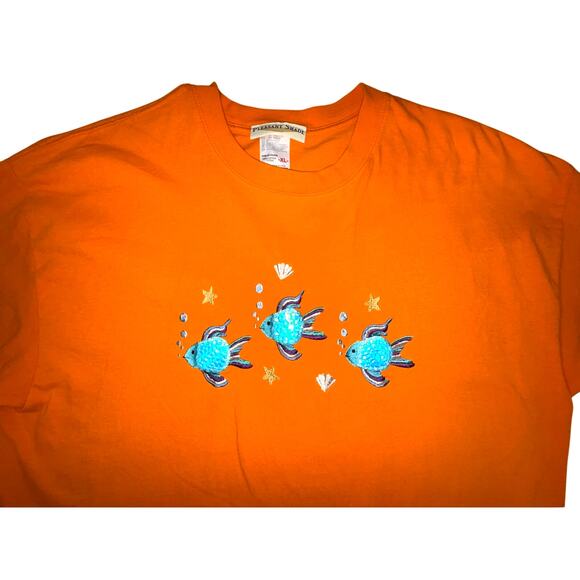 Vintage Rainbow Fish Embroidered T-Shirt - Teacher Grandmacore Grannycore Beach - Picture 1 of 4